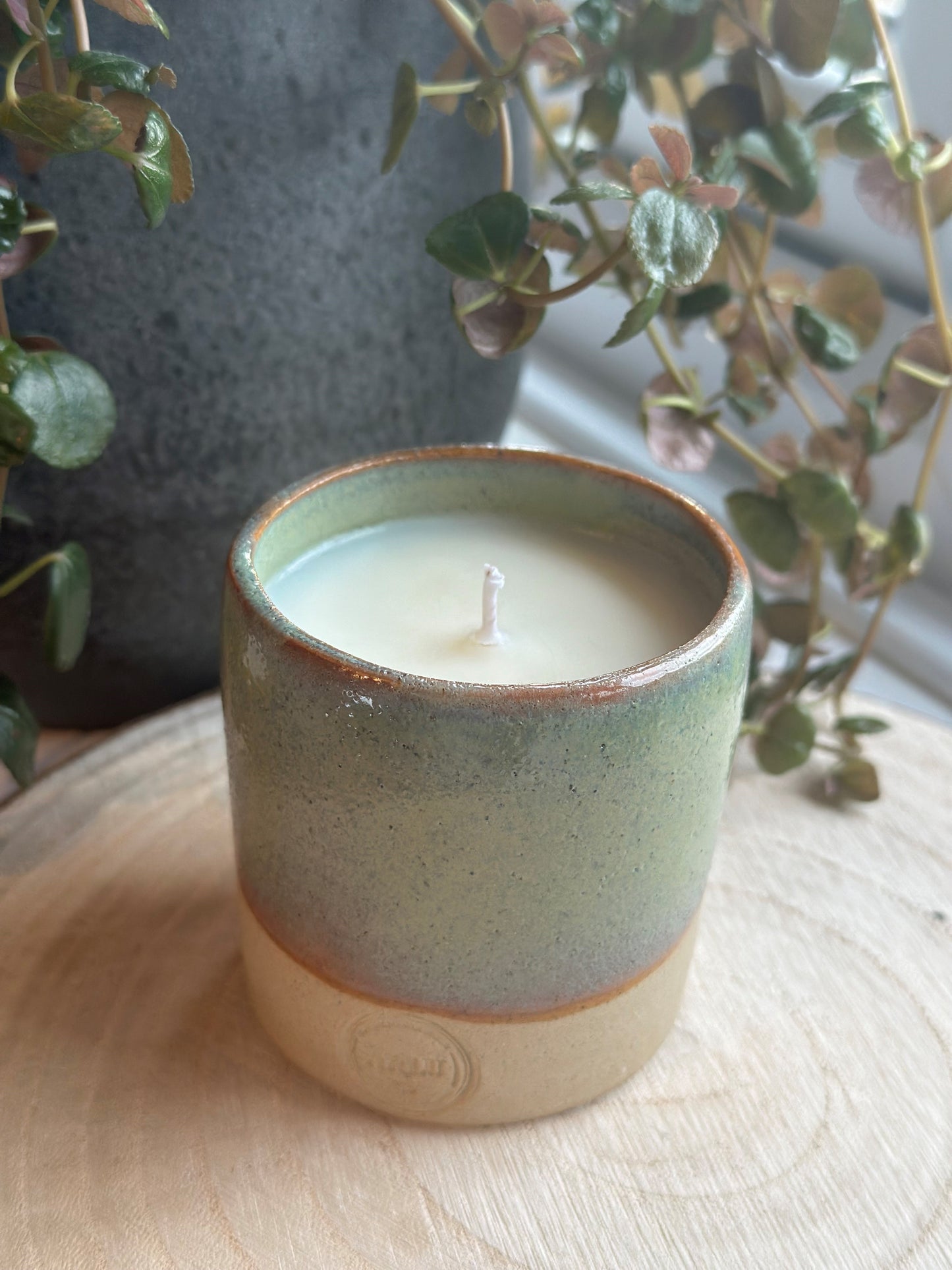 NEW Retreat Aromatherapy Candle in refillable, handmade pot