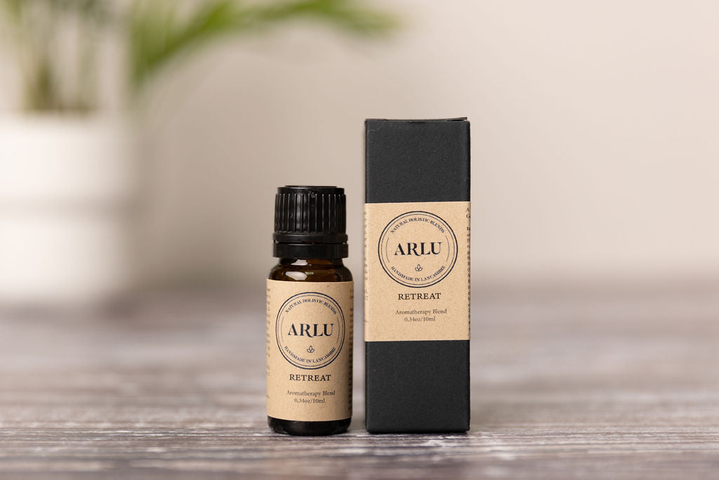 Retreat Aromatherapy Candle & Oil Burner Gift set **NEW**